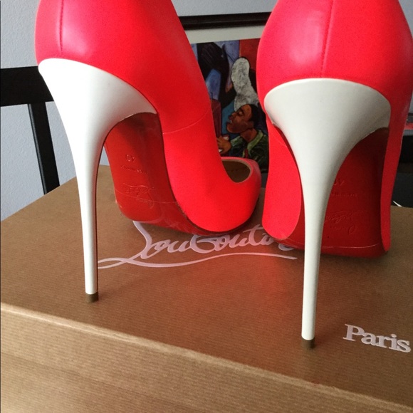 Christian Louboutin - Picture 4 of 8